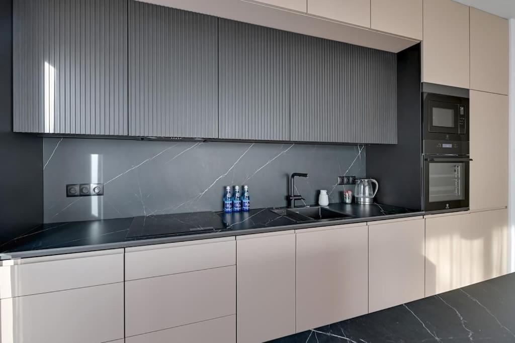 Zajezdnia Wrzeszcz 2 By Grand Apartments Gdańsk Extérieur photo